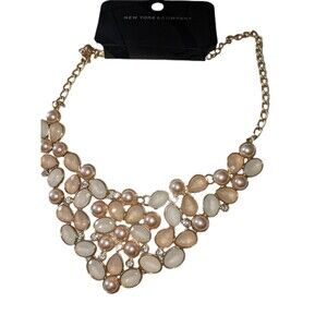 NWT New York & Co Gold Tone Faux Pearls & Rhinestones Bib Necklace Mother's day